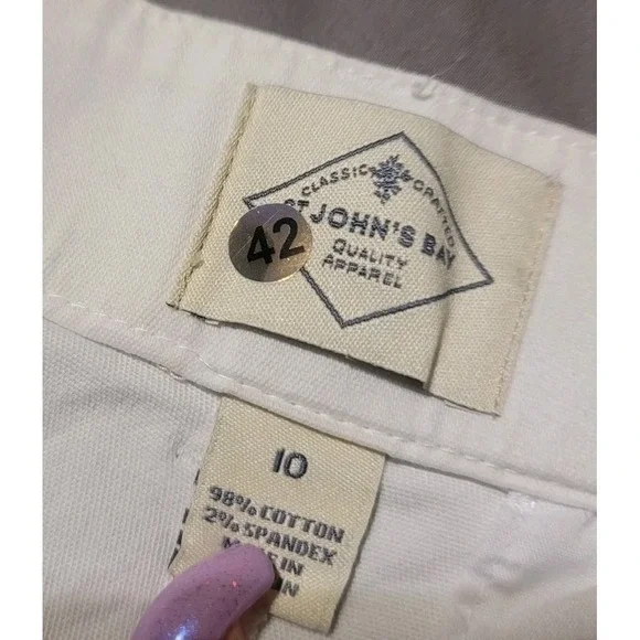 ST JOHN'S BAY Women's White Capri Pants Sz 10 Zip Stretch Mid Rise 98% Cotton‎ - Picture 5 of 5